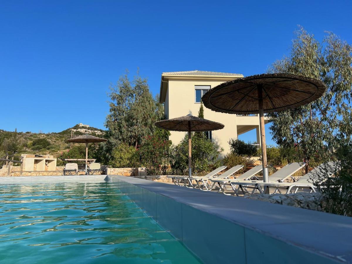 Luxurious Villa At A Unique Spot อายิโอสนิโกลาโอส ภายนอก รูปภาพ